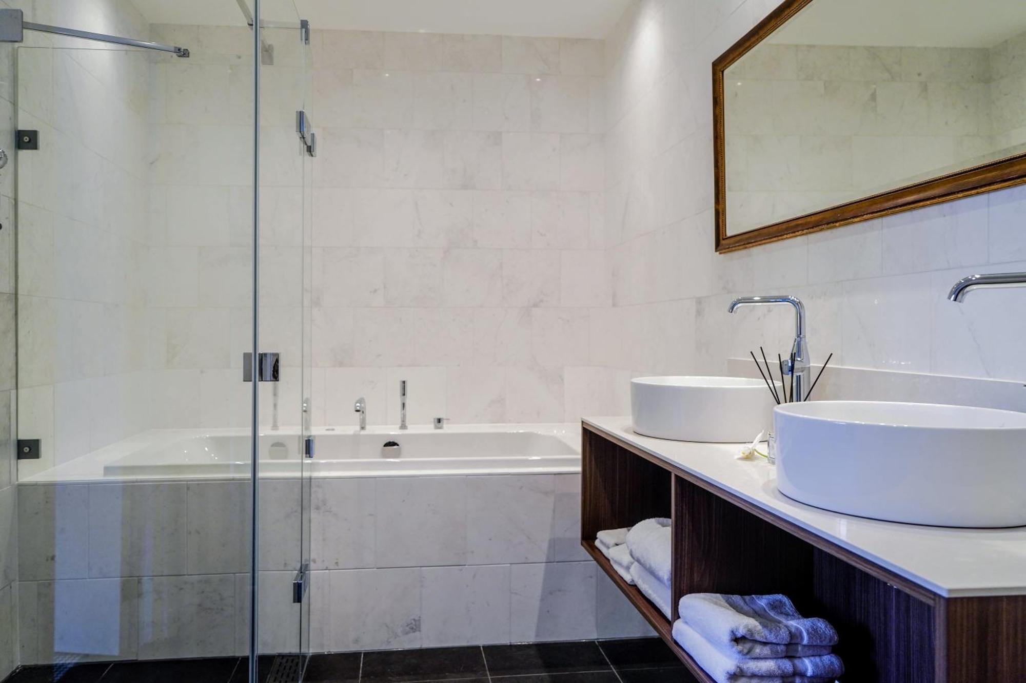 Central Park Voorburg - Relais & Chateaux ภายนอก รูปภาพ