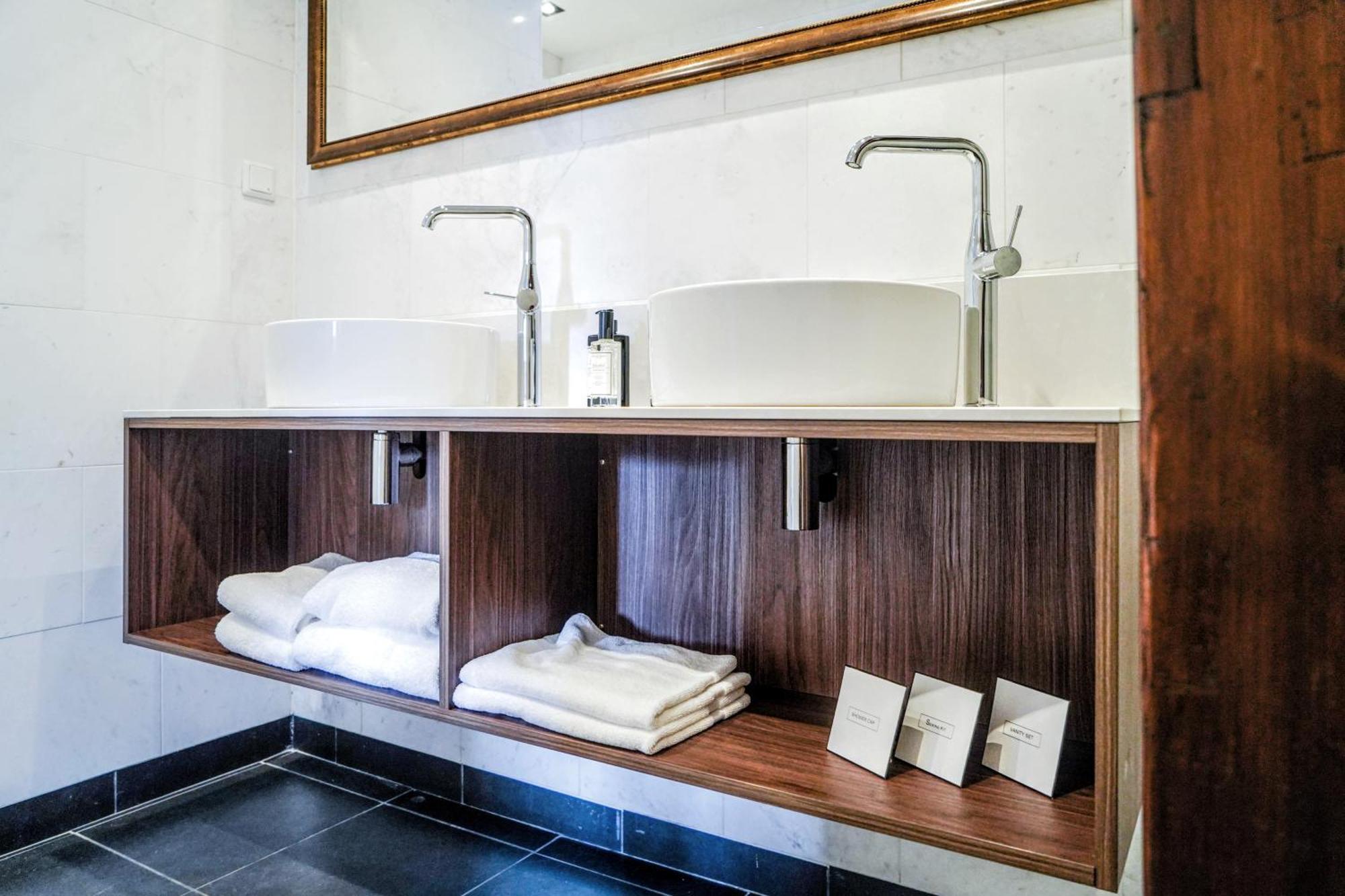 Central Park Voorburg - Relais & Chateaux ภายนอก รูปภาพ